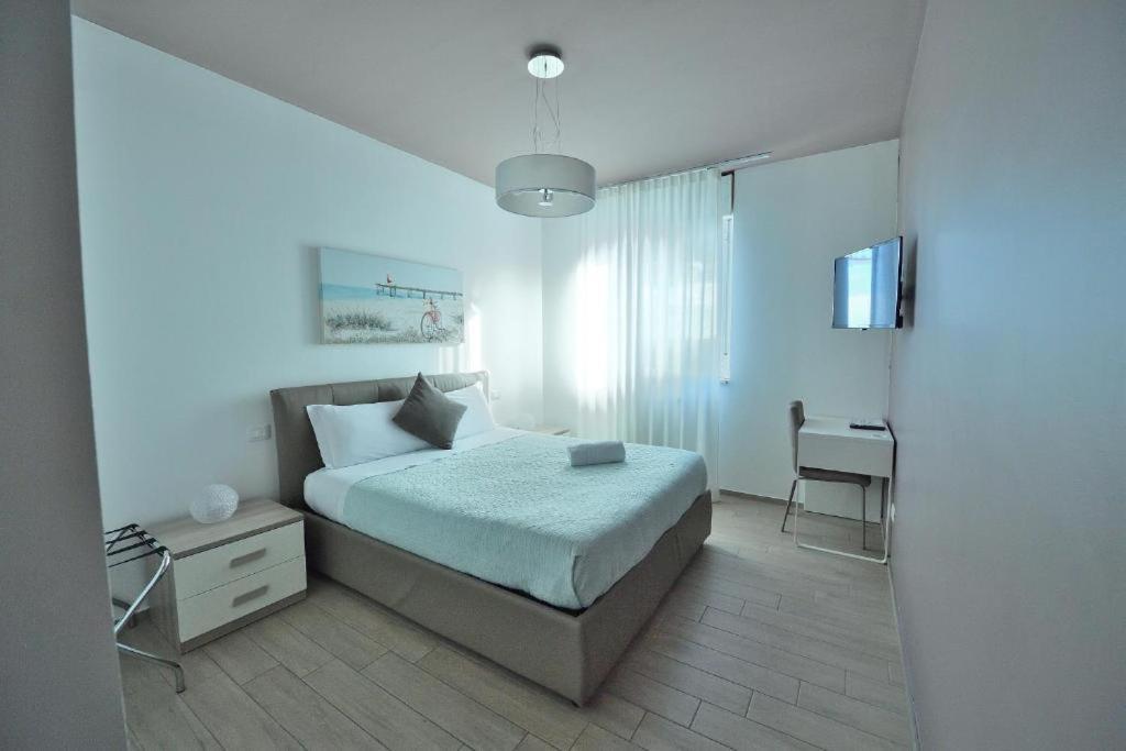 Hotel Karol Wojtyla Airport Bari Exterior foto